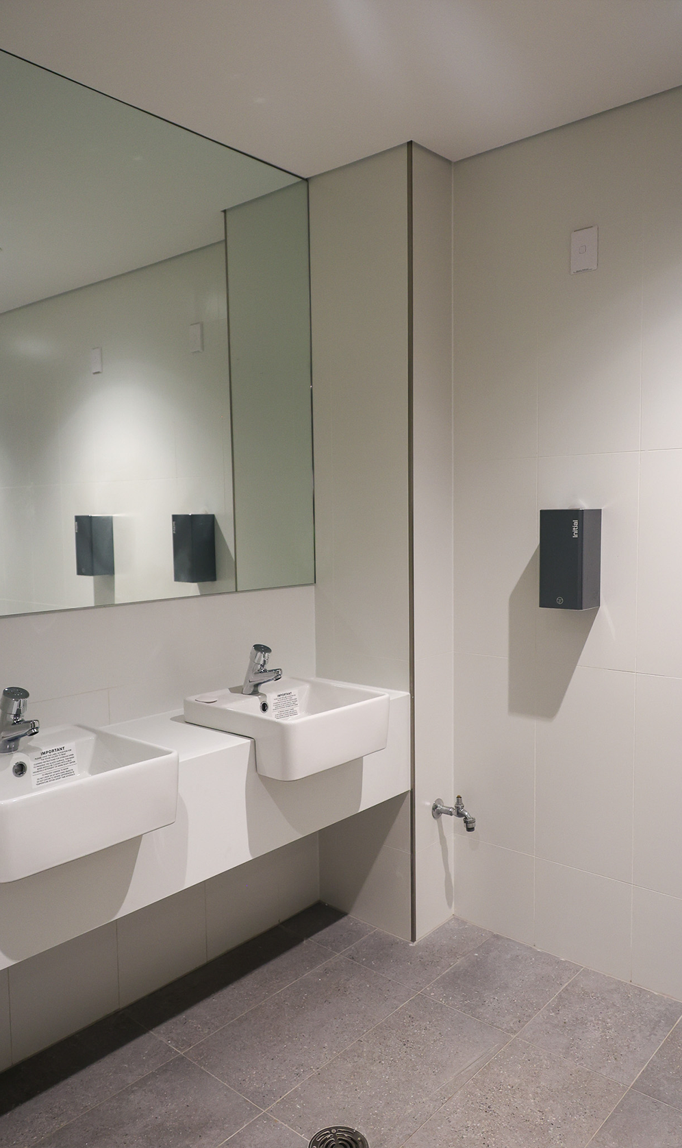 4 Dockers Changerooms